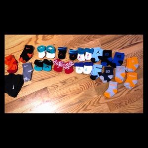 18 Pairs of Nike/Jordan infant boy socks + 1 hat